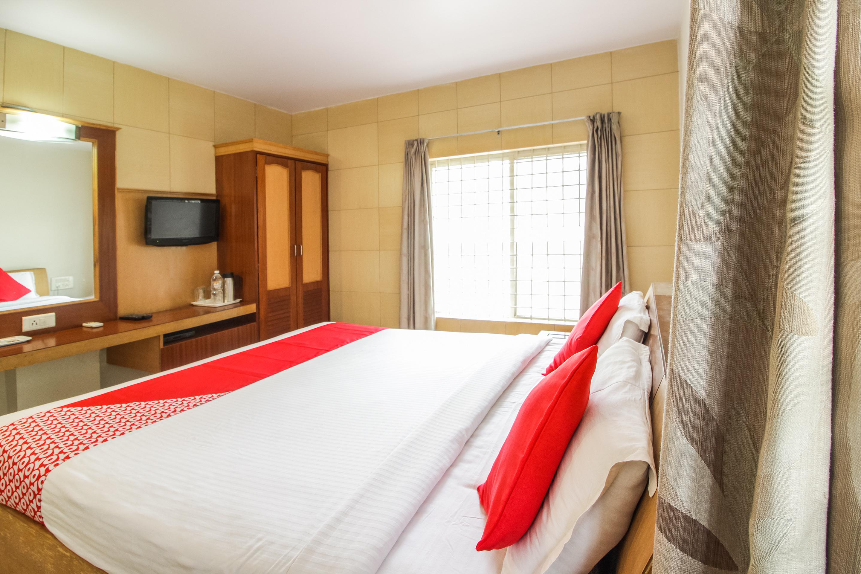 Hotel White Parrot Mysuru Zewnętrze zdjęcie