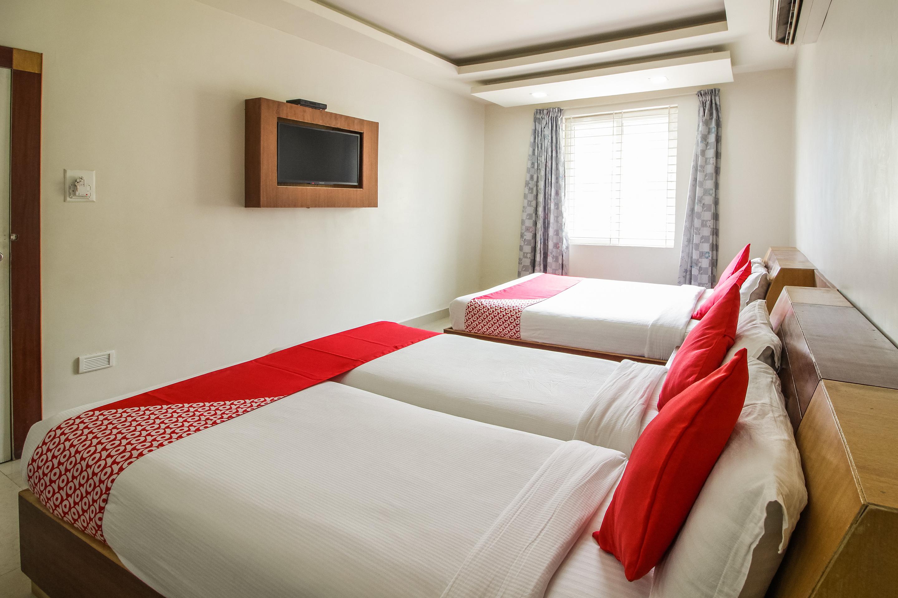 Hotel White Parrot Mysuru Zewnętrze zdjęcie