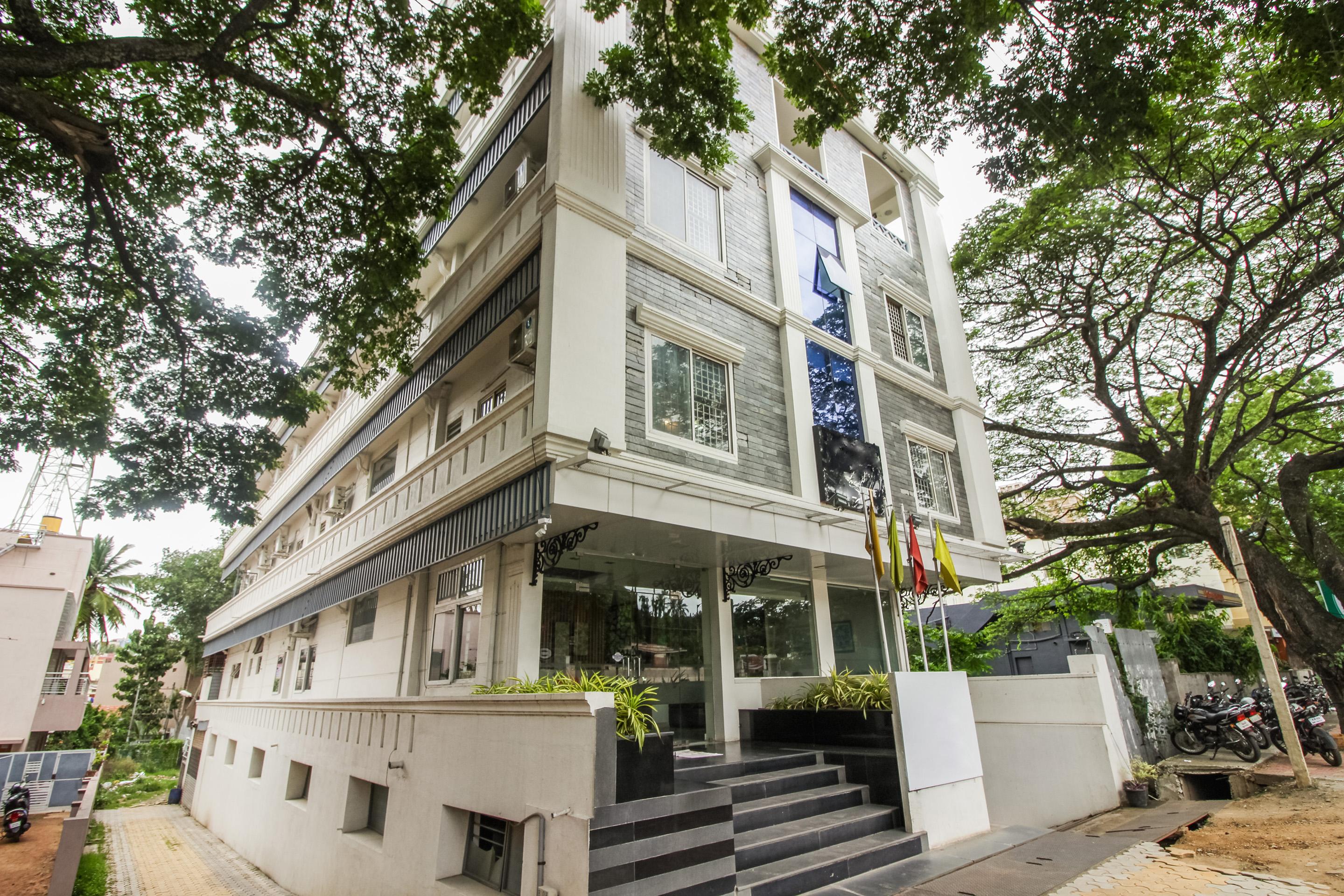 Hotel White Parrot Mysuru Zewnętrze zdjęcie