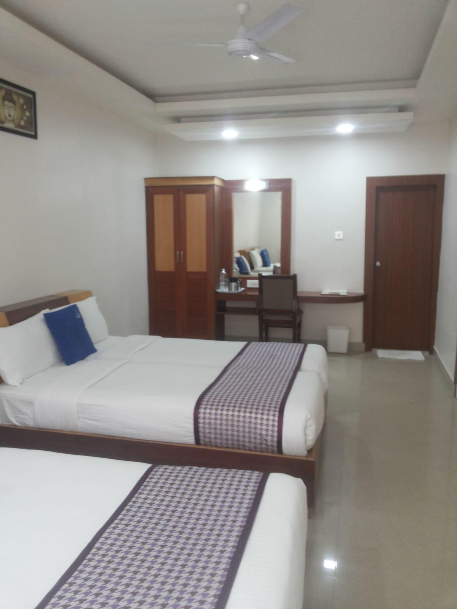 Hotel White Parrot Mysuru Zewnętrze zdjęcie