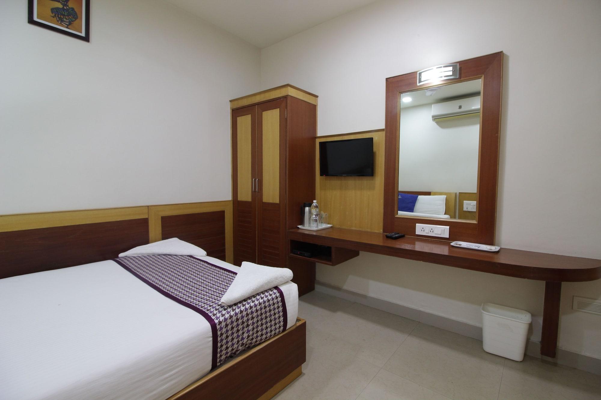 Hotel White Parrot Mysuru Zewnętrze zdjęcie