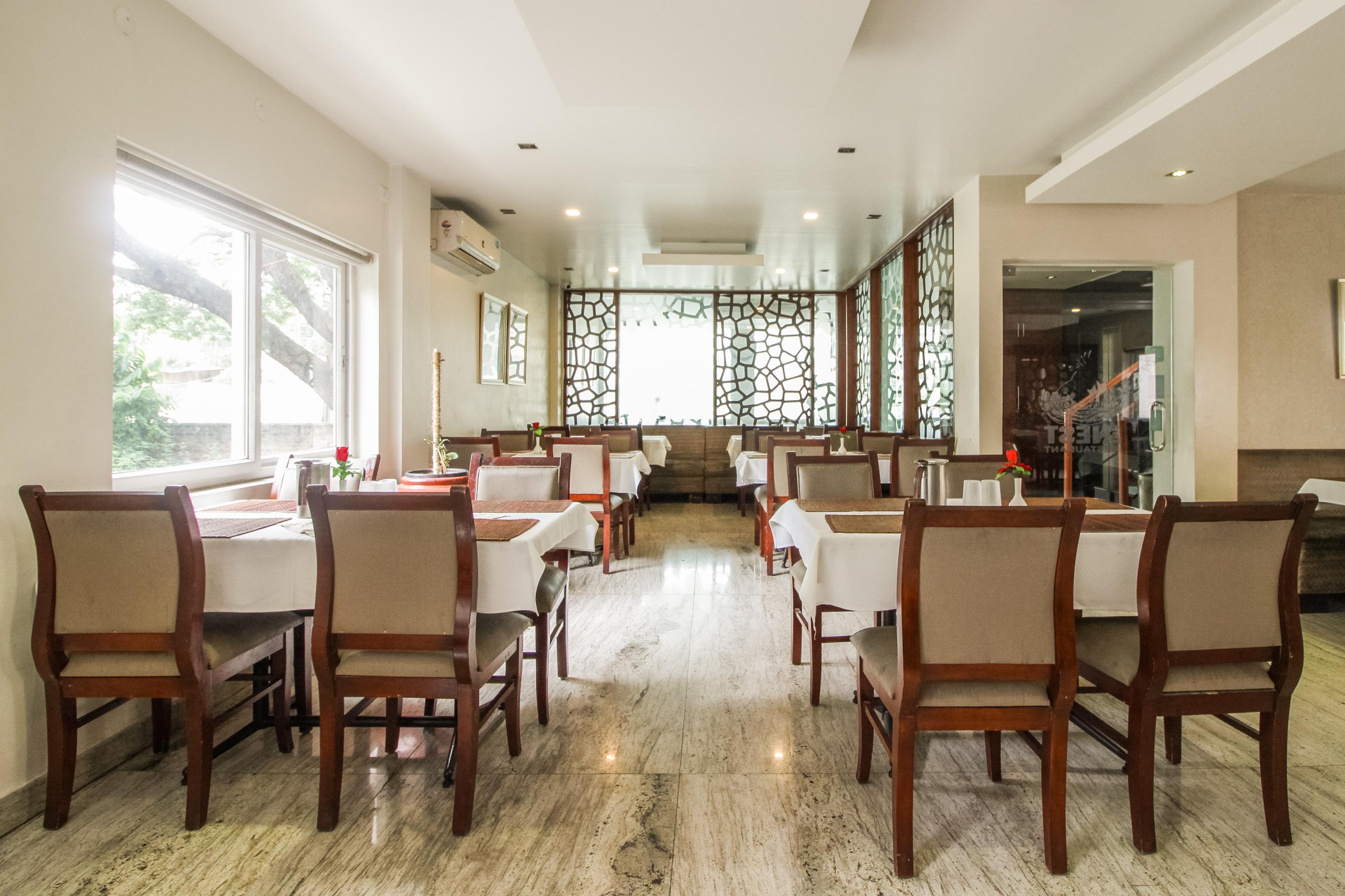 Hotel White Parrot Mysuru Zewnętrze zdjęcie