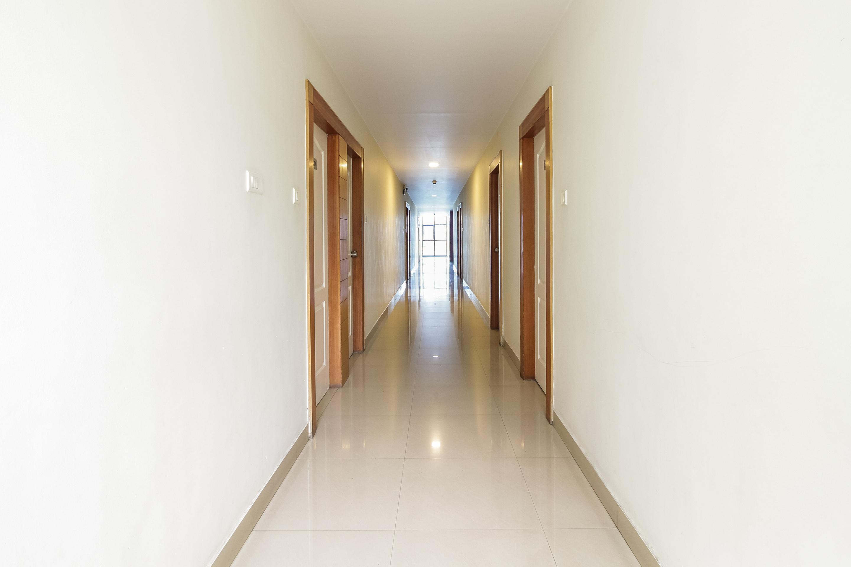 Hotel White Parrot Mysuru Zewnętrze zdjęcie