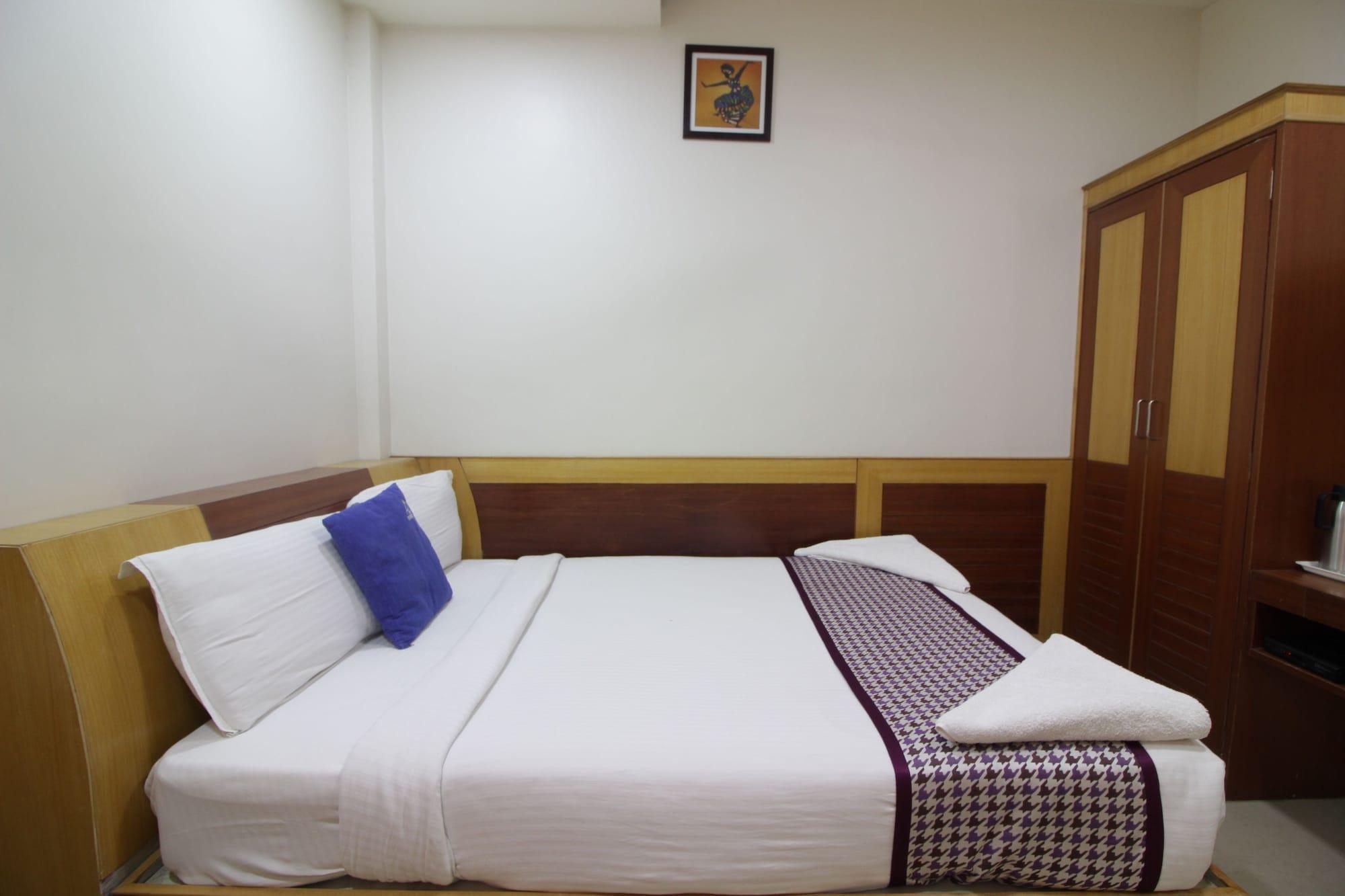 Hotel White Parrot Mysuru Zewnętrze zdjęcie