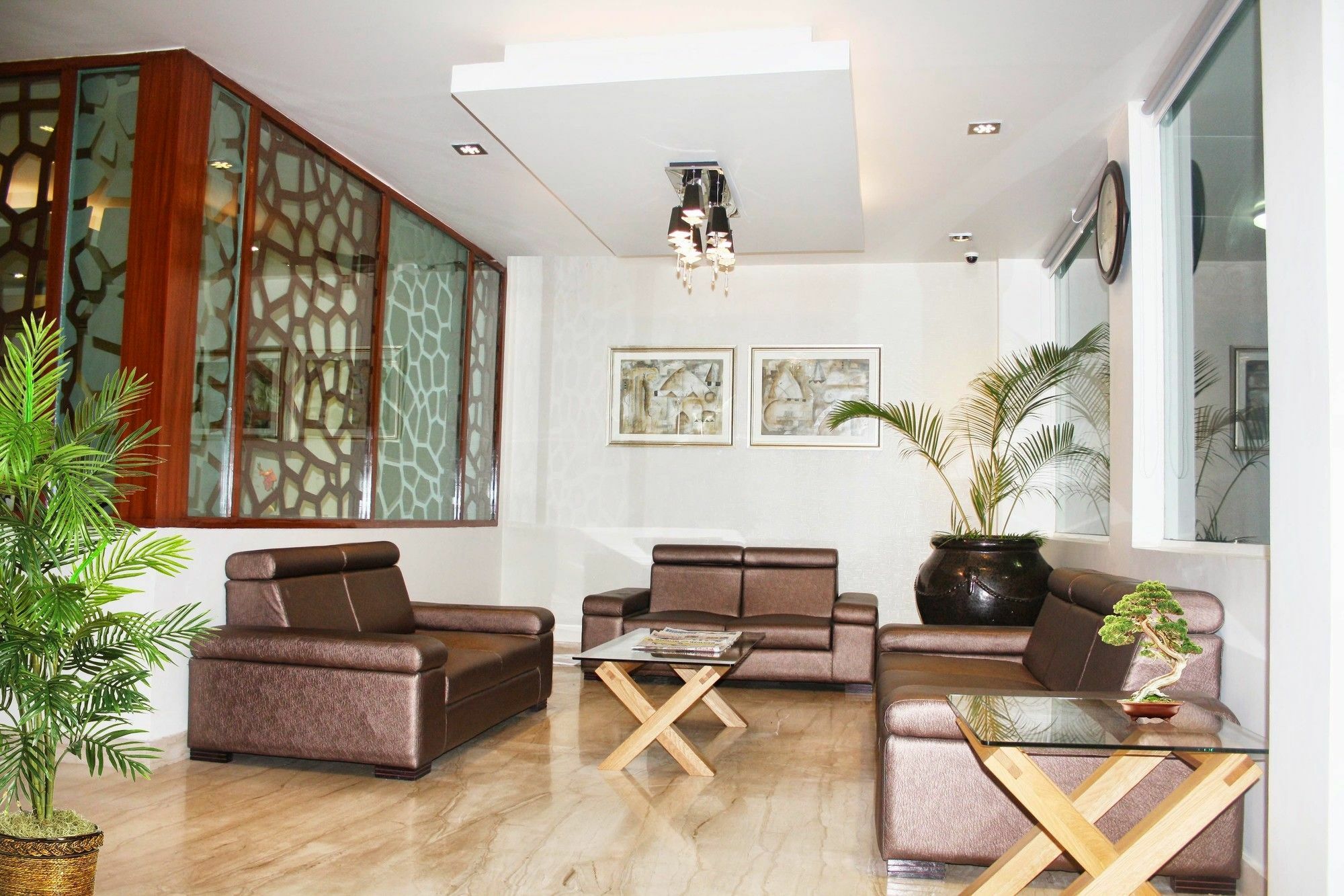 Hotel White Parrot Mysuru Zewnętrze zdjęcie